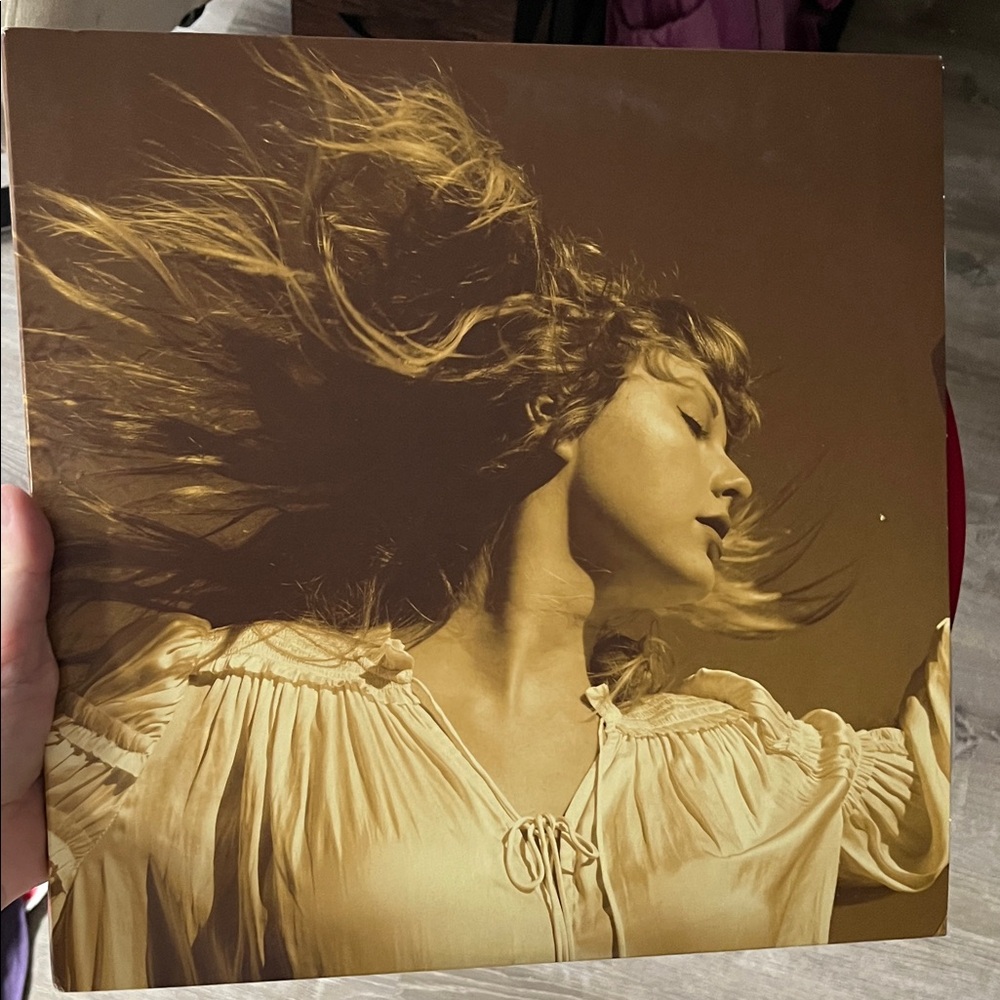 Taylor Swift Fearless Album red vinyls